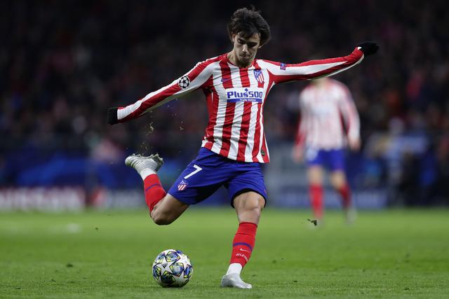 现出高超的 现出高超的